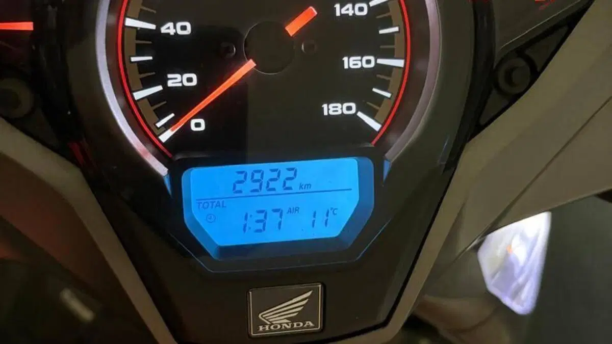 Honda SH 300 i ABS (2016 - 20)  (2)