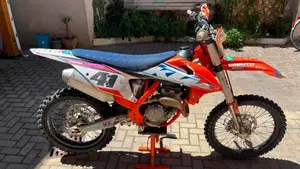 KTM 250 SX-F (2022) 