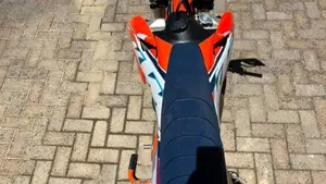 KTM 250 SX-F (2022)  (4)