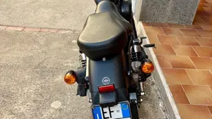 Harley-Davidson 883 Iron (2014 - 16) - XL 883N  (4)
