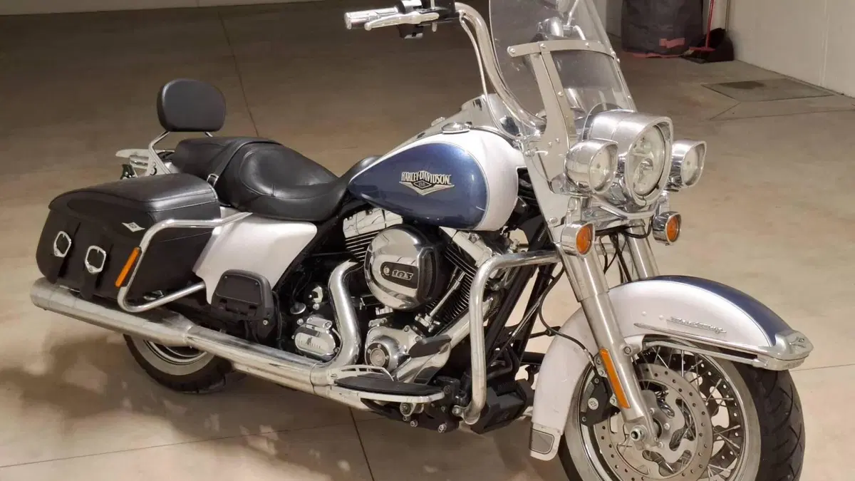 Harley-Davidson 103 Road King Classic (2014 - 16) - FLHRC 