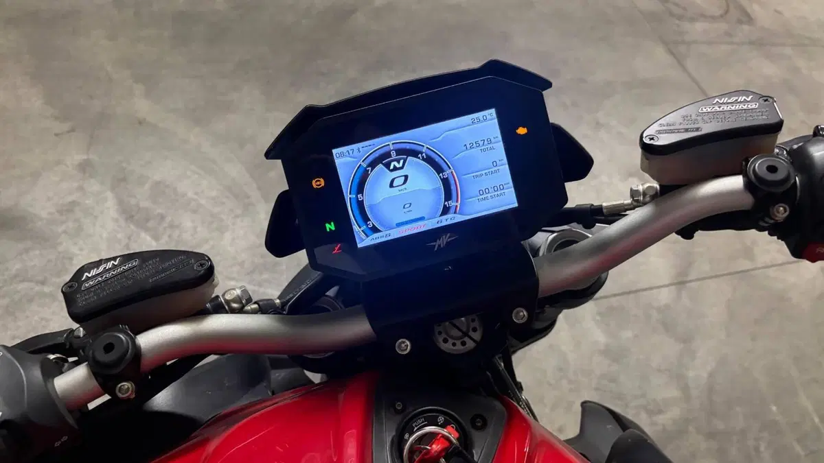 MV Agusta Brutale 800 Rosso (2021 - 23)  (4)