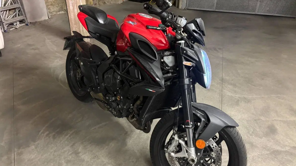 MV Agusta Brutale 800 Rosso (2021 - 23)  (6)