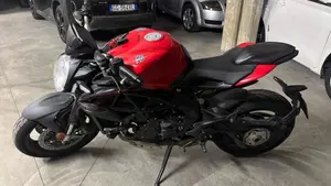 MV Agusta Brutale 800 Rosso (2021 - 23)  (8)