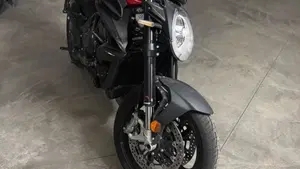 MV Agusta Brutale 800 Rosso (2021 - 23)  (9)