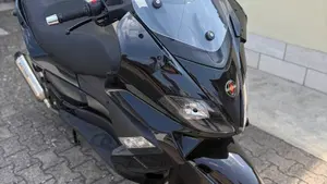 Gilera Nexus 300 (2007 - 13)  (2)