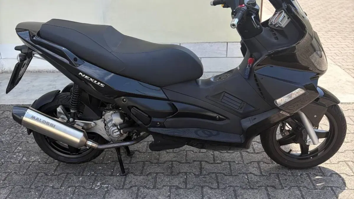 Gilera Nexus 300 (2007 - 13)  (3)