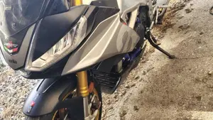 Aprilia Tuono V4 (2021 - 24)  (2)
