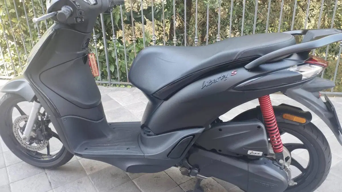 Piaggio Liberty 50 3V S (2021 - 24)  (2)