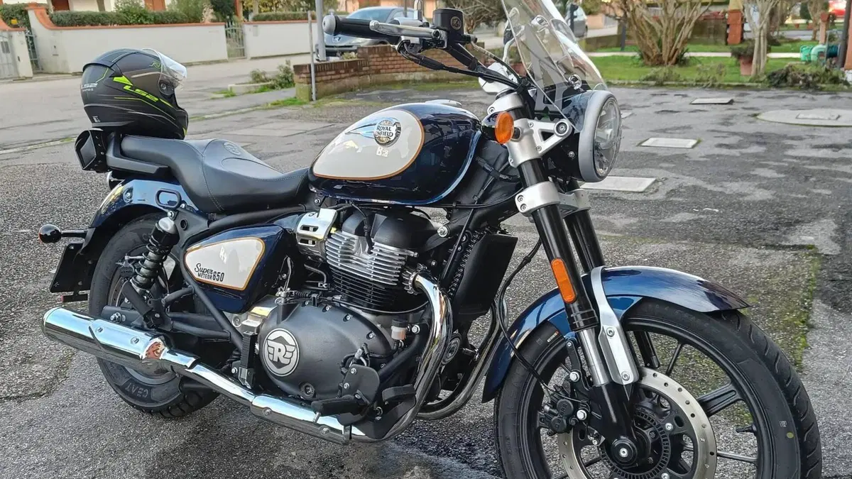 Royal Enfield Super Meteor 650 (2023 - 26)  (3)