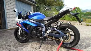 Suzuki GSX R 750 (2011 - 17)  (2)
