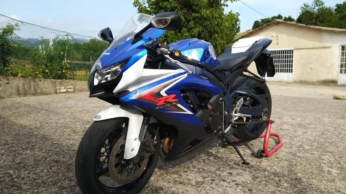 Suzuki GSX R 750 (2011 - 17)  (4)