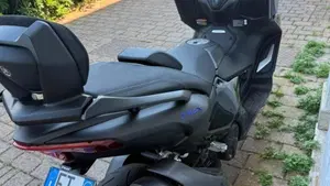Yamaha T-Max 560 (2025 - 26)  (4)