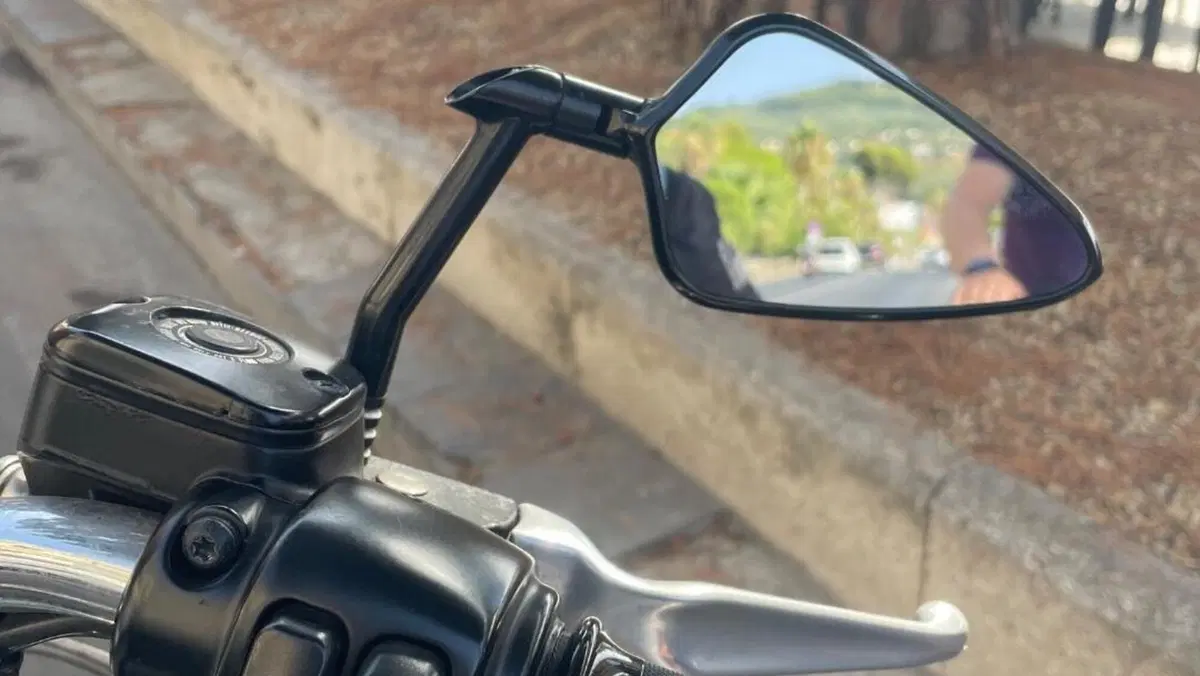 Harley-Davidson 883 Custom (1998 - 00) - XL 53C  (4)