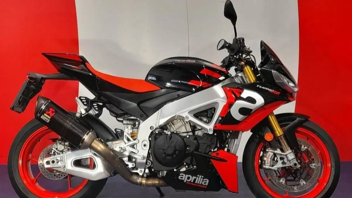 Aprilia Tuono V4 Factory (2021 - 24)  (2)