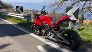 Ducati Streetfighter V4 S (2025 - 26)  (2)