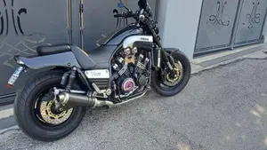 Yamaha V-Max 1200 