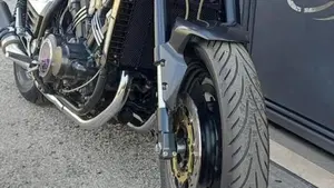 Yamaha V-Max 1200  (3)