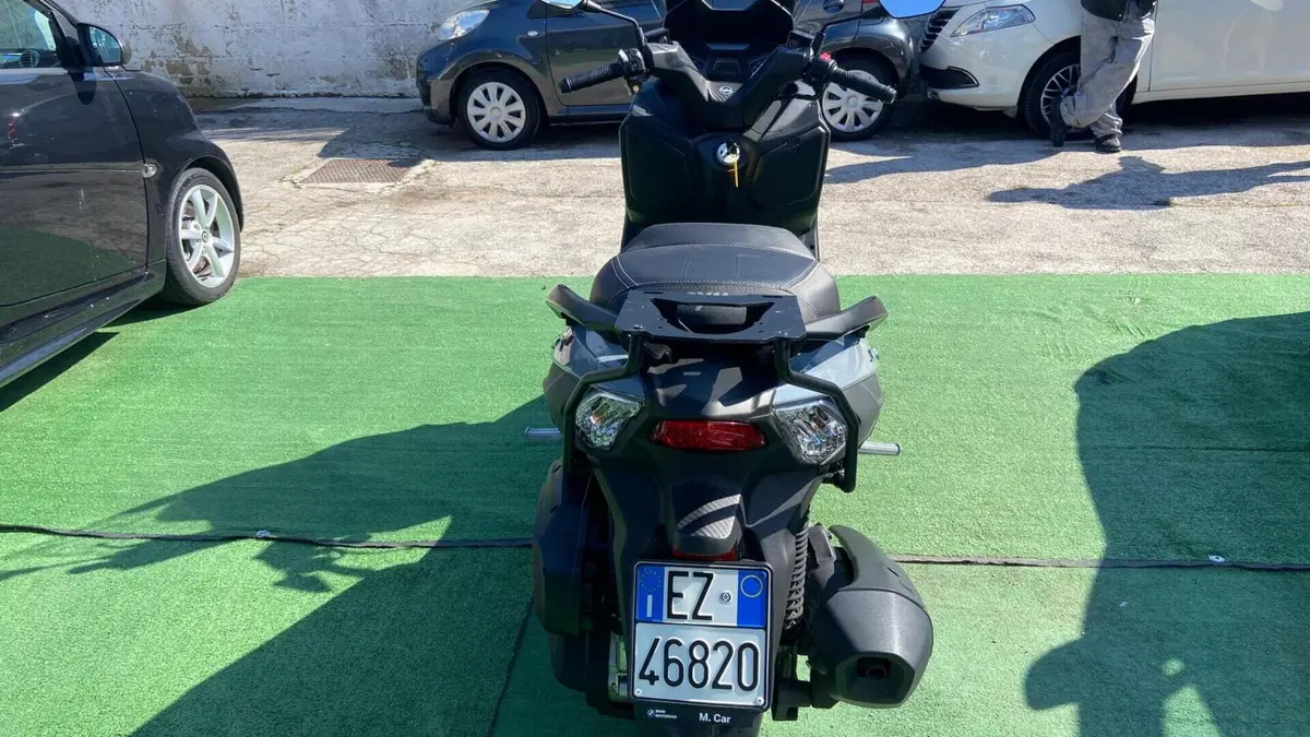 Sym Joymax 300 Z+ (2021 - 24)  (5)
