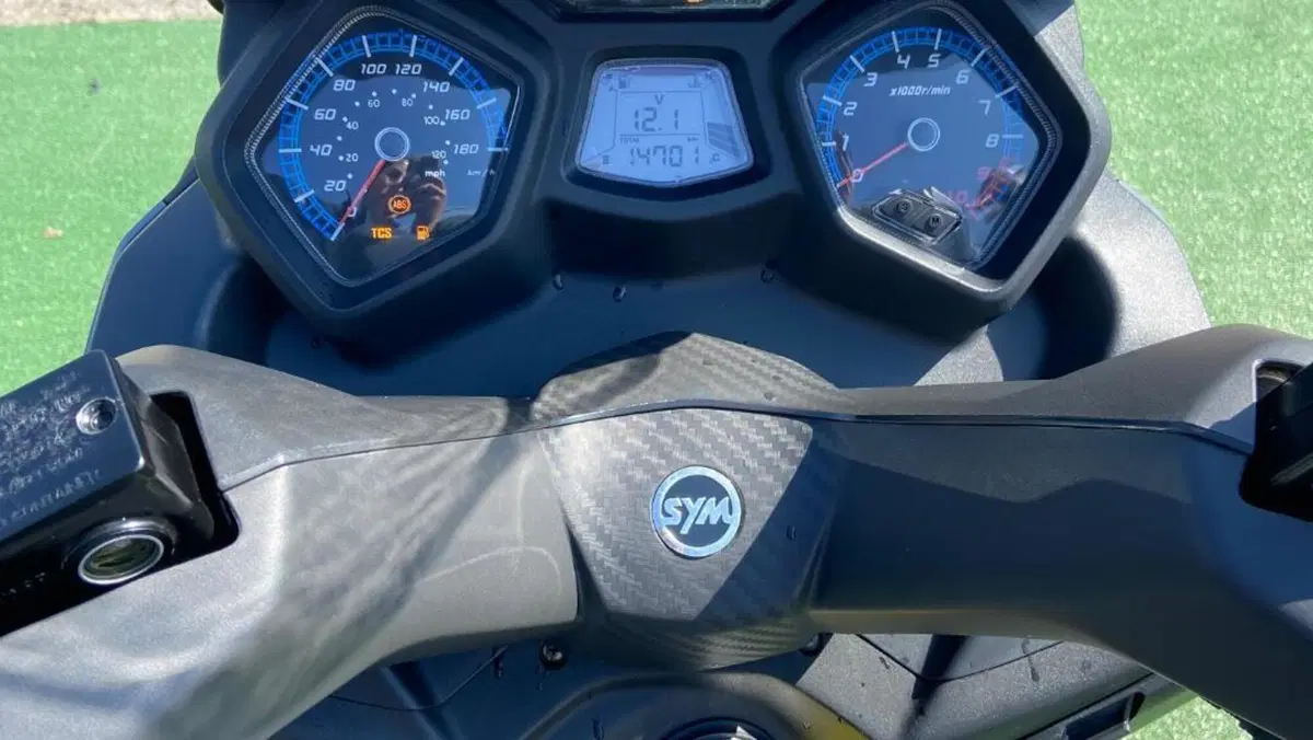 Sym Joymax 300 Z+ (2021 - 24)  (8)