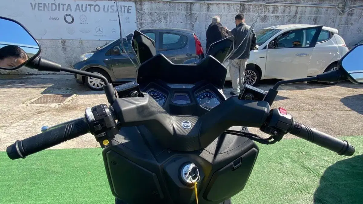 Sym Joymax 300 Z+ (2021 - 24)  (9)