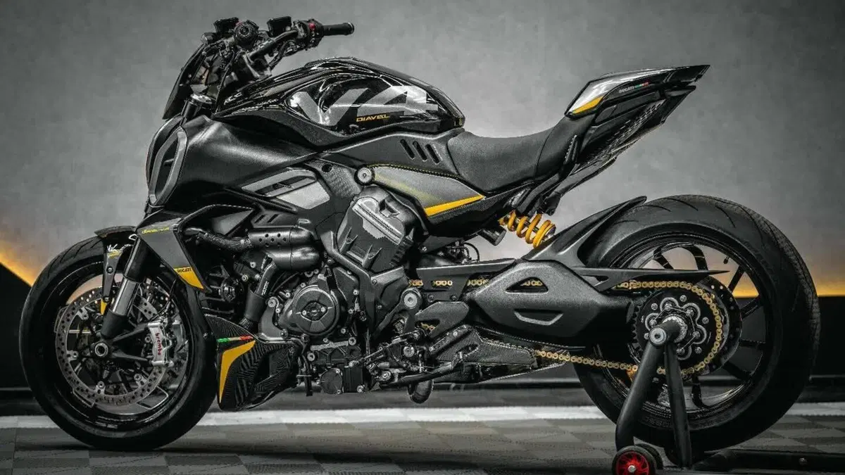Ducati Diavel V4 (2023 - 26)  (4)