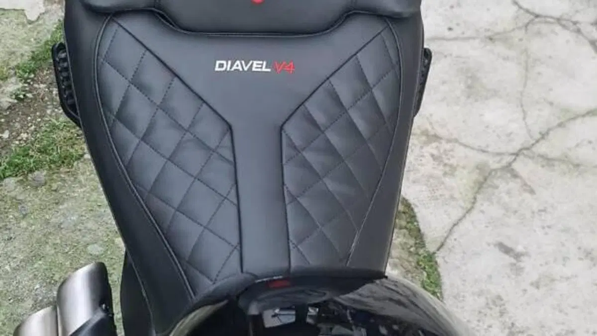 Ducati Diavel V4 (2023 - 26)  (10)