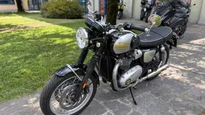Triumph Bonneville T120 Icon Edition (2025 - 26)  (2)