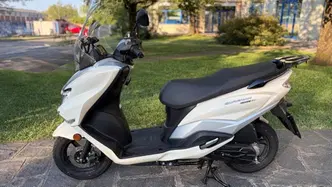 Suzuki Burgman Street 125 Executive (2023 - 26) usata