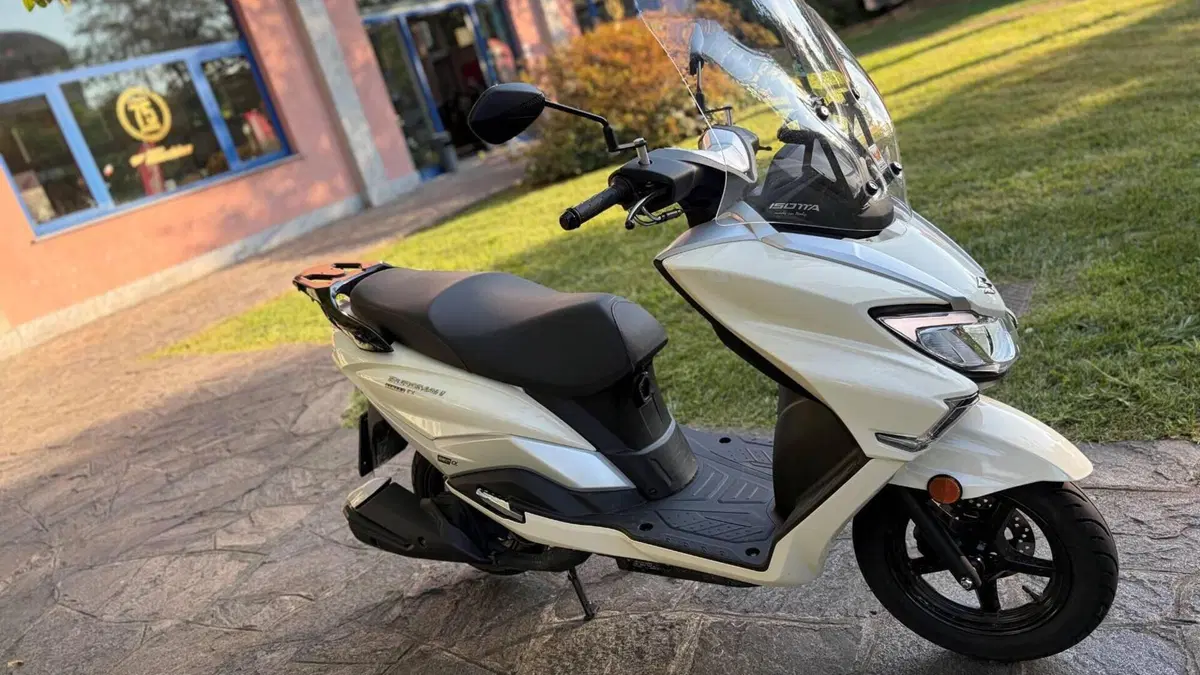 Suzuki Burgman Street 125 Executive (2023 - 26)  (5)