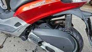Piaggio Mp3 300 ie Yourban ERL (2011 - 17)  (2)