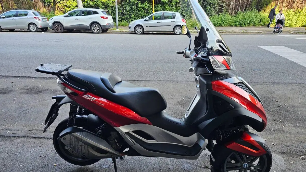 Piaggio Mp3 300 ie Yourban ERL (2011 - 17)  (3)
