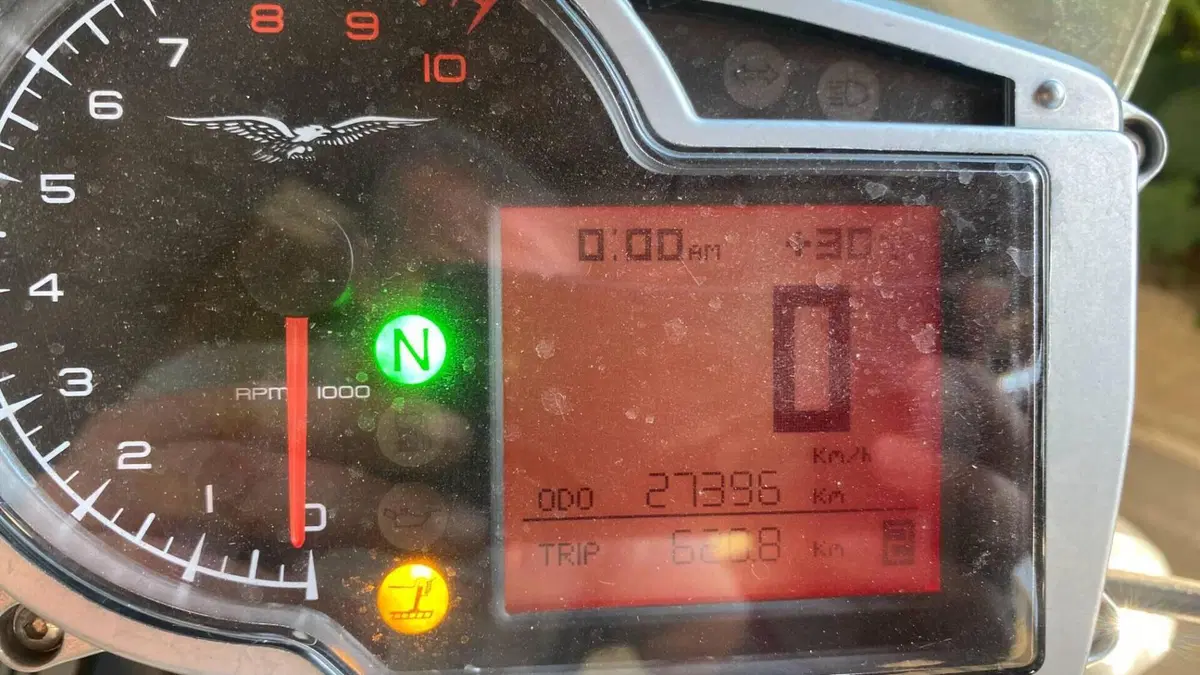 Moto Guzzi Griso 1200 8V (2007 - 12)  (4)