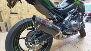 Kawasaki Z 900 (2017 - 18)  (2)