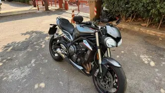 Triumph Street Triple RS (2017 - 19) usata