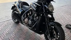 Yamaha VMAX (2008 - 17) 