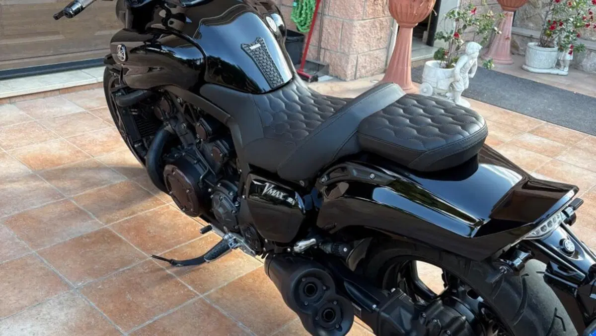 Yamaha VMAX (2008 - 17)  (5)