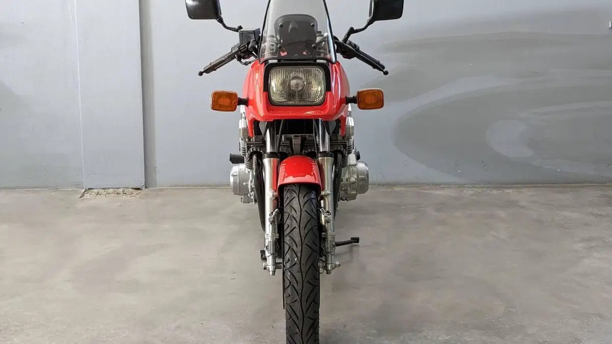 Suzuki   (2)