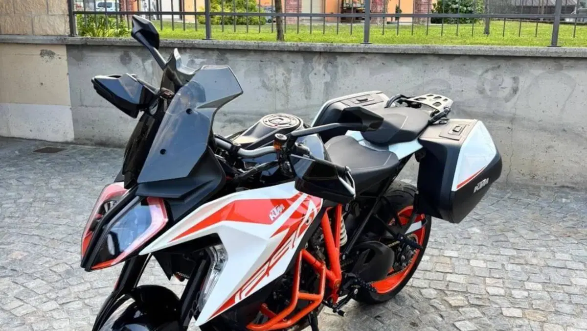 KTM 1290 Super Duke GT (2019 - 20)  (4)