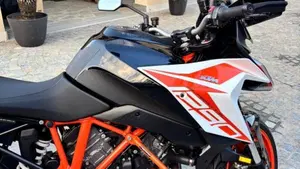 KTM 1290 Super Duke GT (2019 - 20)  (7)
