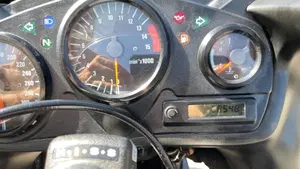 Honda CBR 600 F (1999 - 00)  (3)