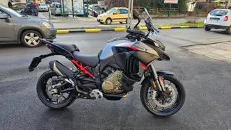 Ducati Multistrada V4 S Grand Tour (2024) usata