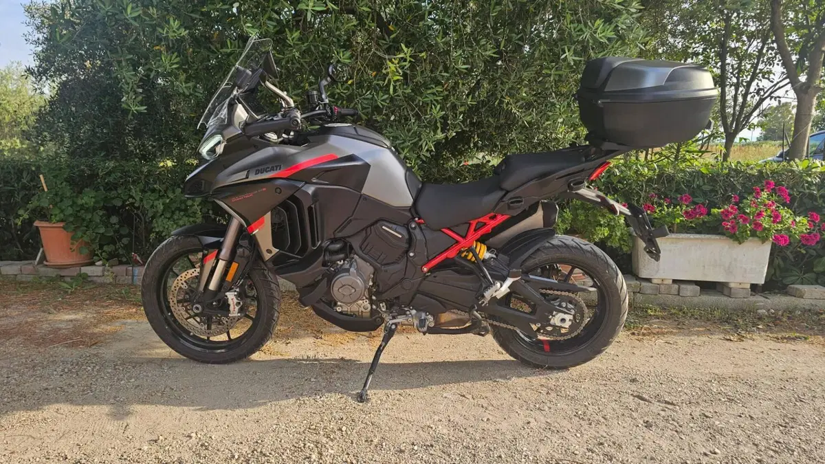 Ducati Multistrada V4 S Grand Tour (2024)  (4)