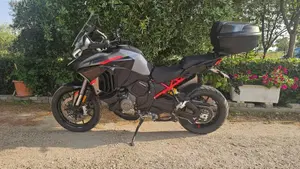 Ducati Multistrada V4 S Grand Tour (2024)  (4)