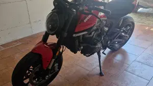 Ducati Monster 937 (2021 - 25)  (3)