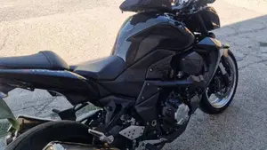 Kawasaki Z 1000 (2007 - 09)  (3)
