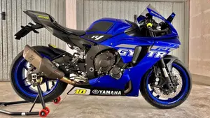 Yamaha YZF R1 (2020 - 25)  (2)