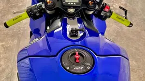 Yamaha YZF R1 (2020 - 25)  (4)