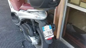 Piaggio Beverly 350 SportTouring ie ABS (2011 - 17)  (3)