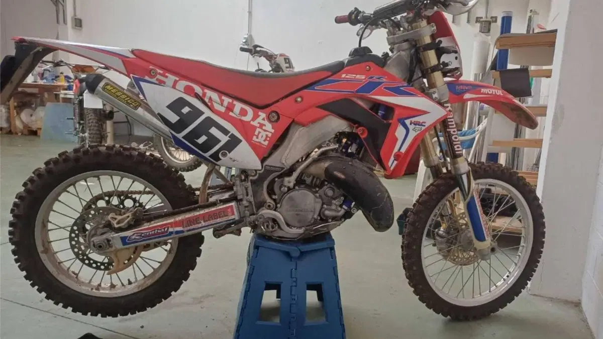 HM CRE 125 R   (2)